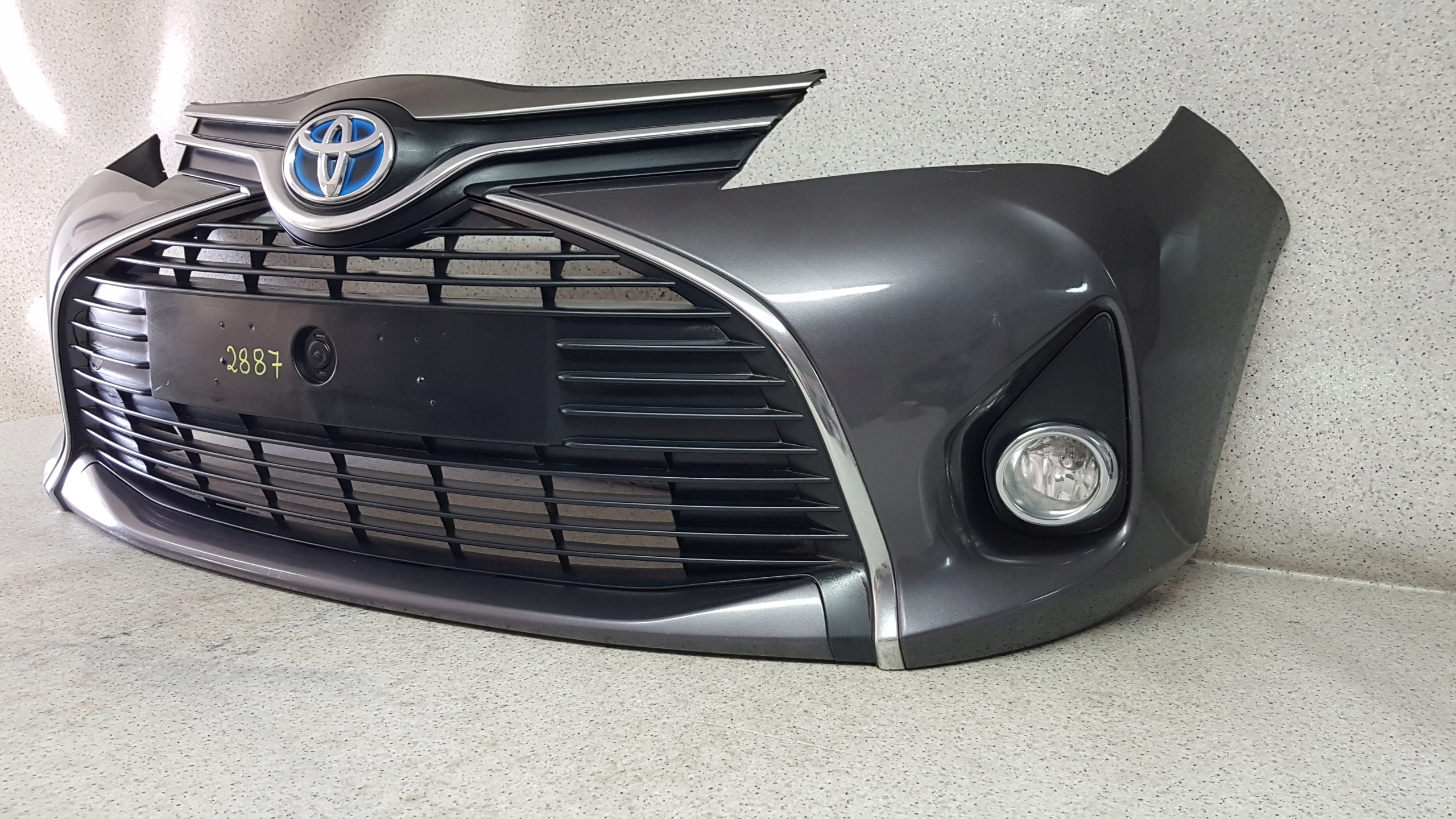 TOYOTA YARIS 3 III 2014 - bumper front 2887