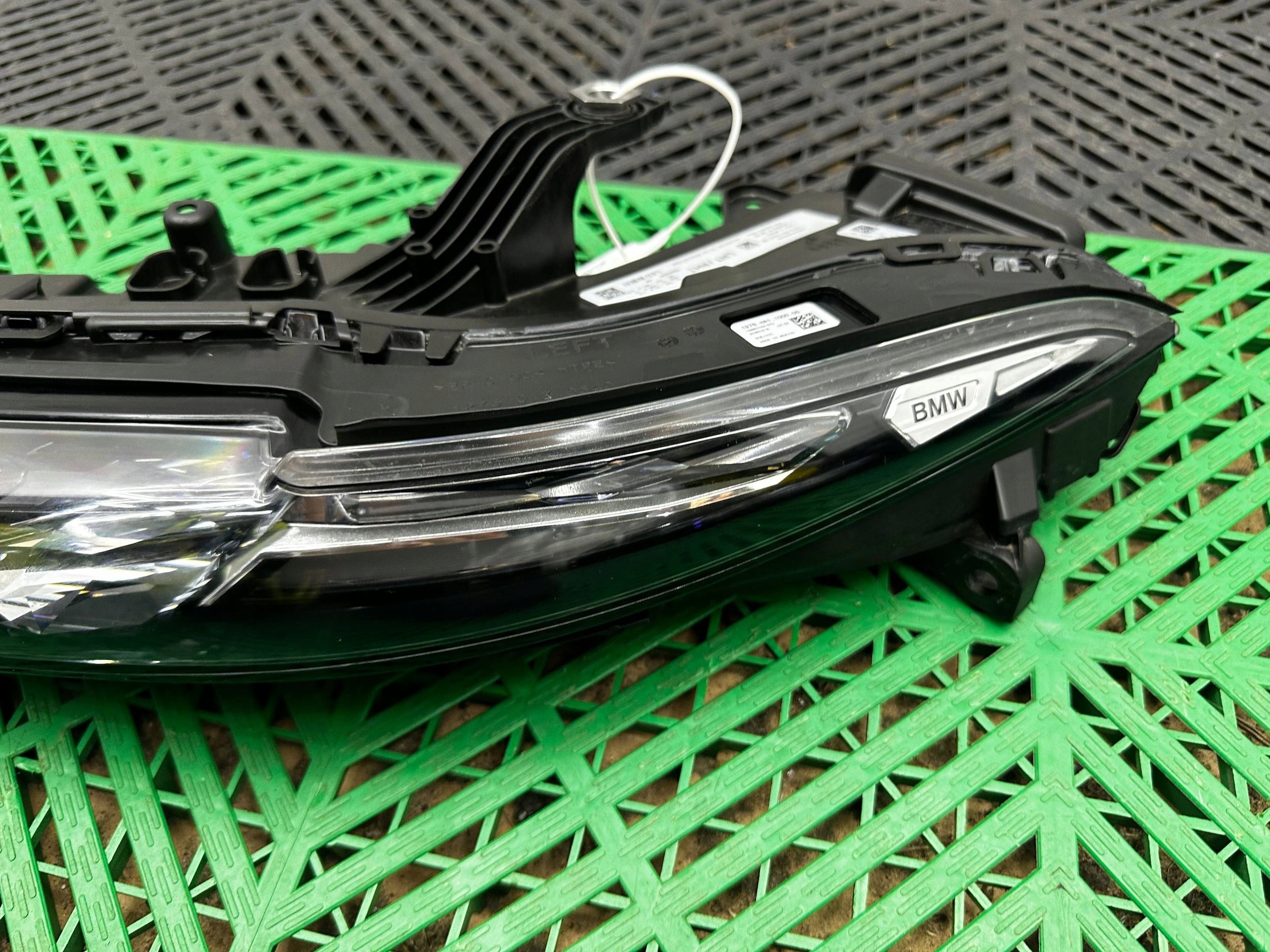 light front side left BMW X7 G07 SWAROVSKI CRYSTAL 5A20A05