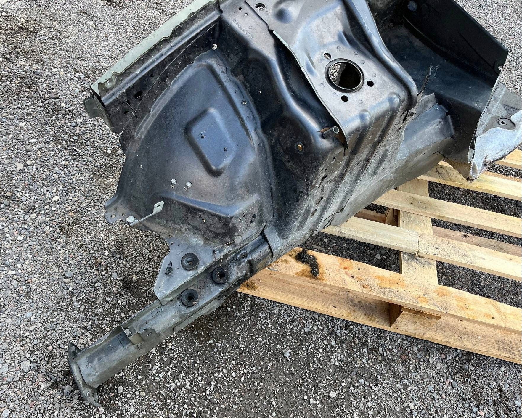 quarter front right quarter faruch Dodge Challenger 2015