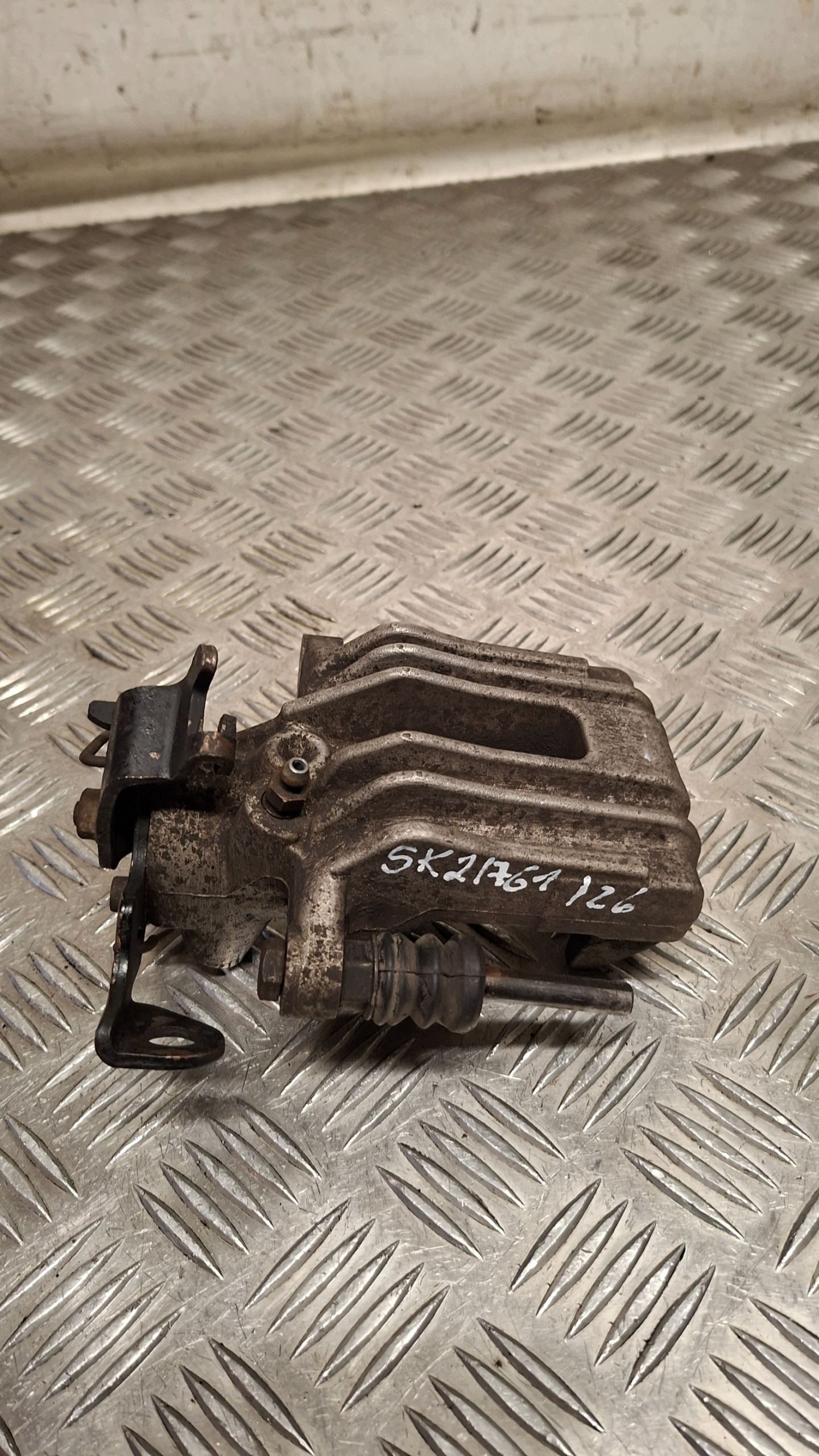 caliper brake left rear part AUDI A4 B6 1.9TDI