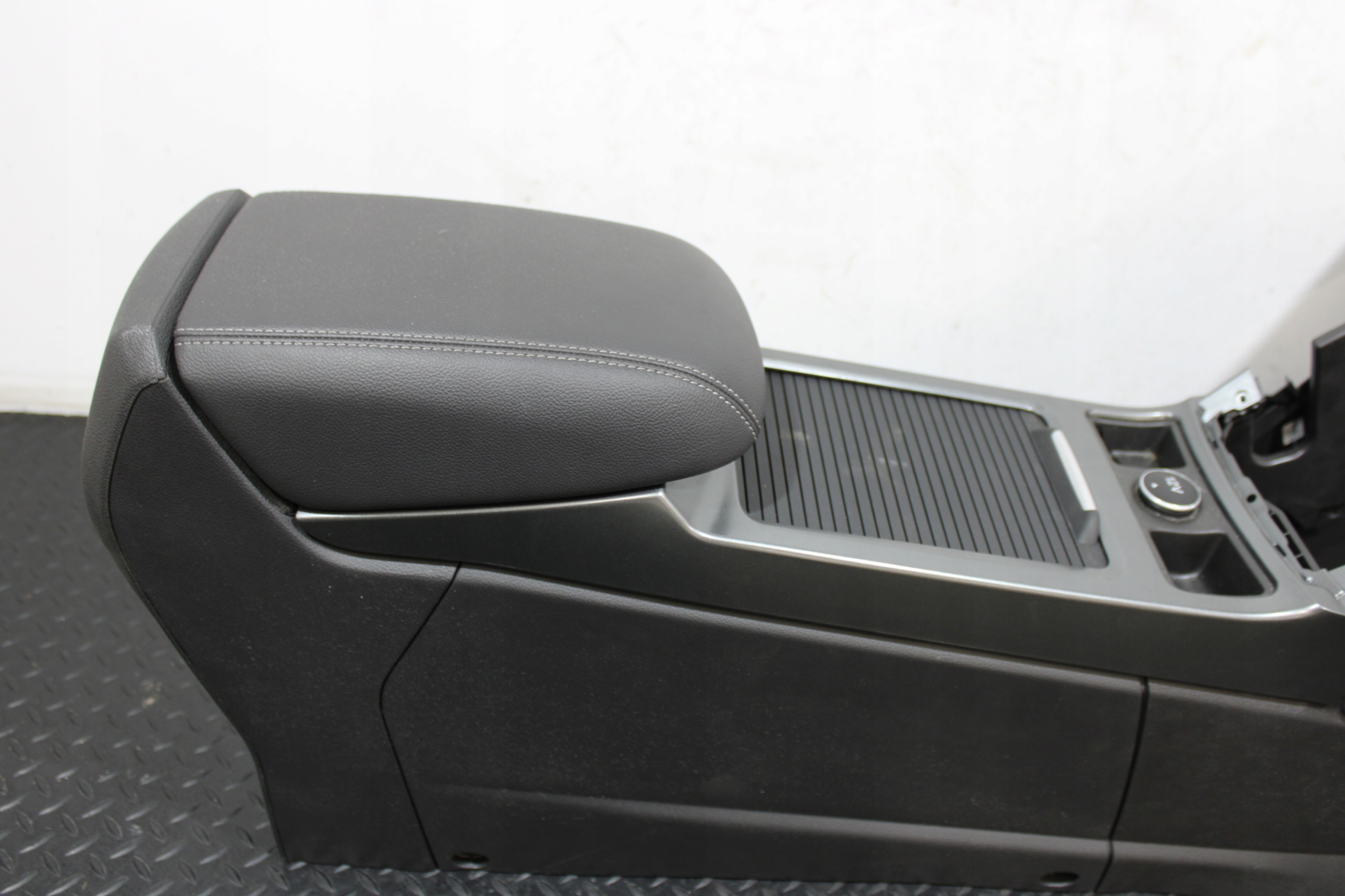 TUNEL central armrest FORD KUGA MK2 LIFT