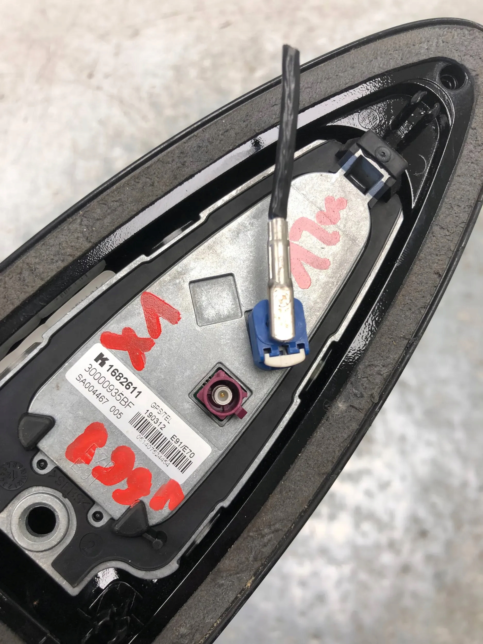 ANTENA dach REKIN BMW X1 E84 U668 6941371