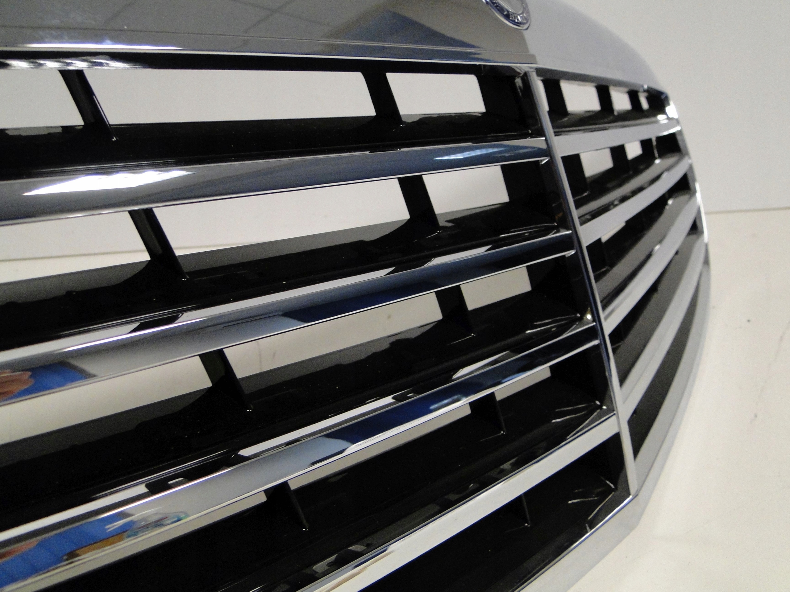 MERCEDES S KLASA W221 221 PRZED LIFTEM GRILL ATRAPA BEZ RADARU Strona zabudowy przód