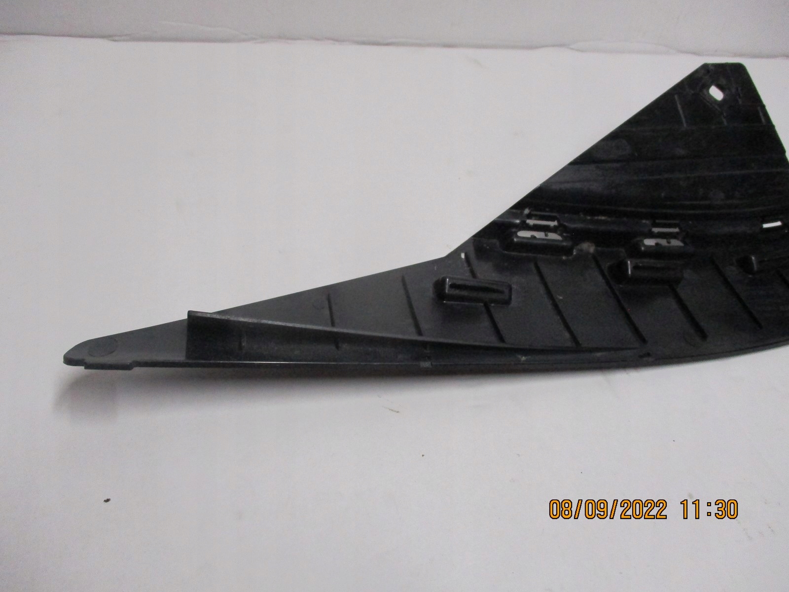 bumper bracket MERCEDS GLA A1568851721