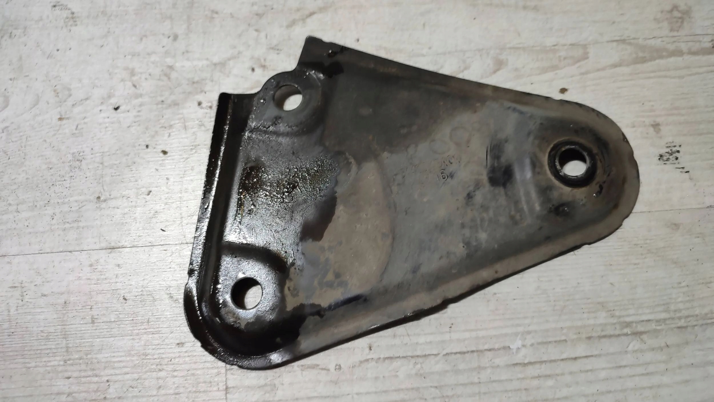 Renault Kadjar 17r 1.5dci front side left console holder wozka