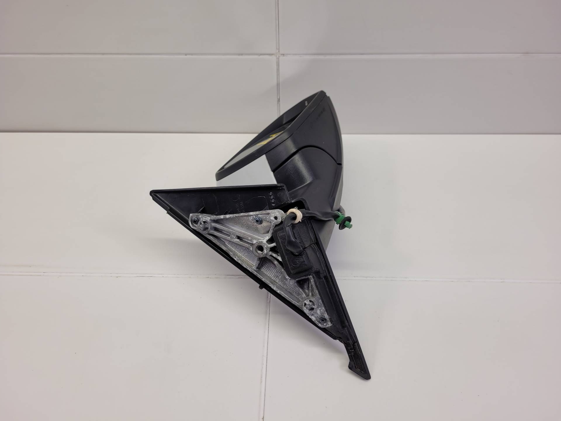 mirror exterior right side Audi A1 GB 2018 82B857409
