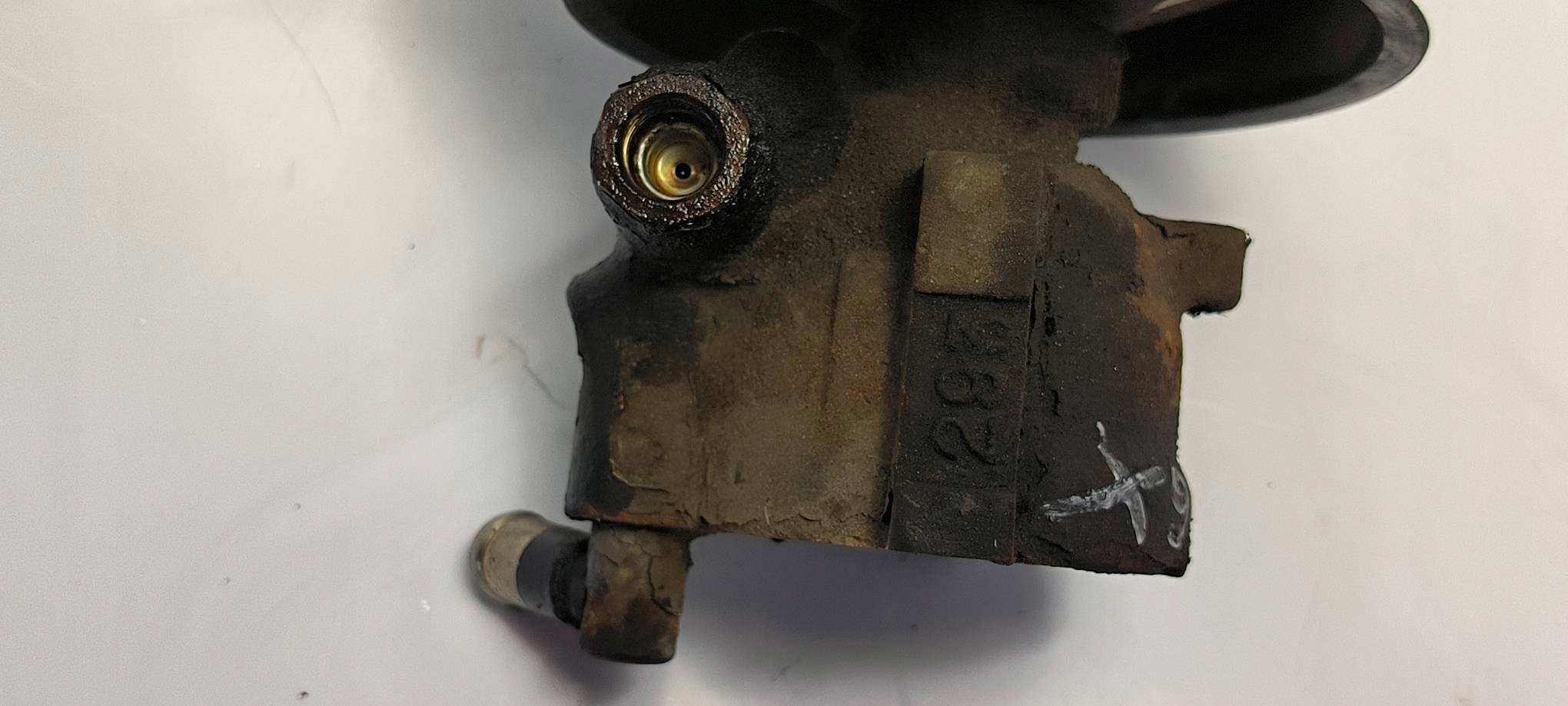 servo pump 26025012 OPEL CORSA B