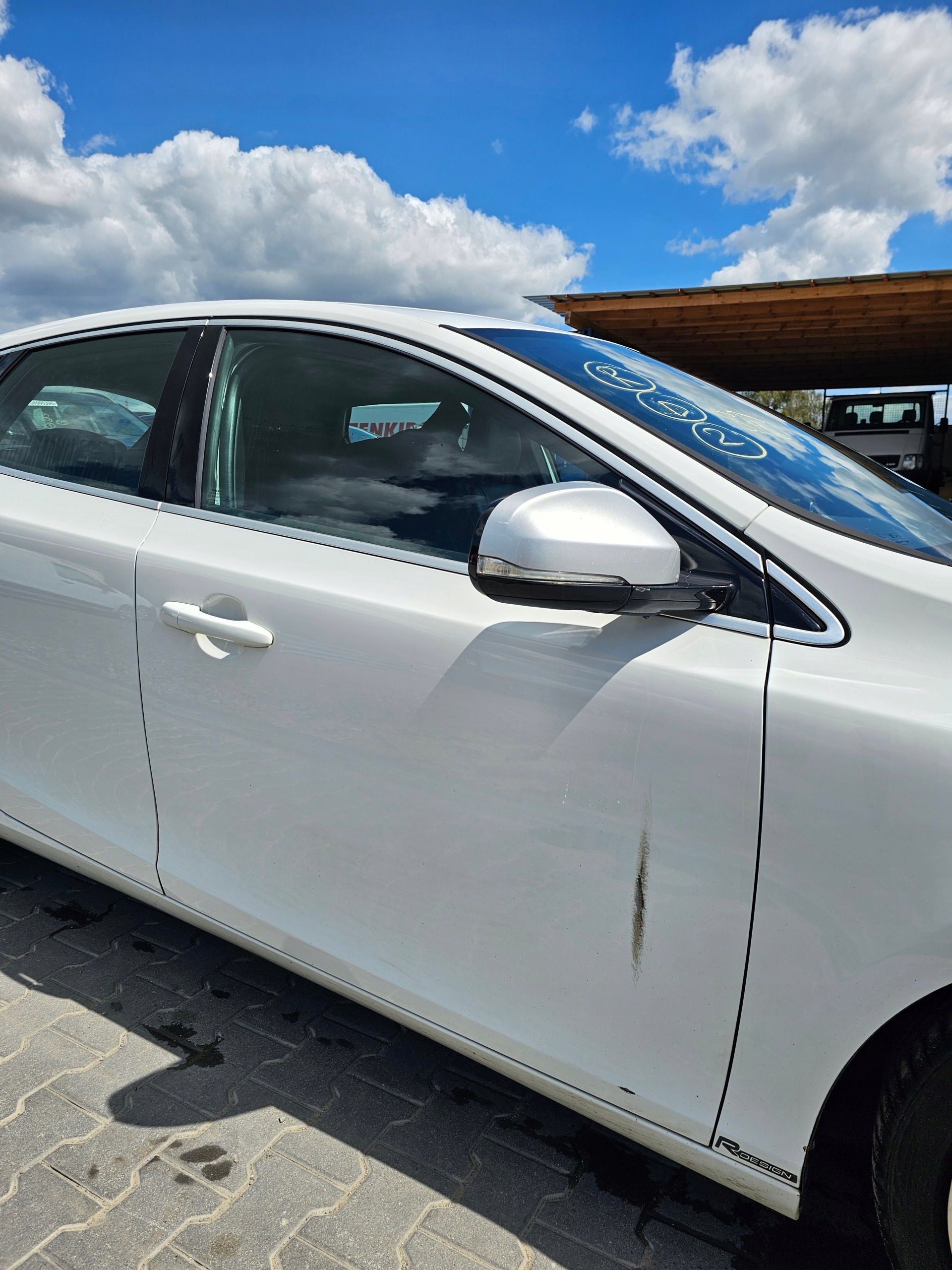 VOLVO V40 II DZRWI right front complete colour 614 00