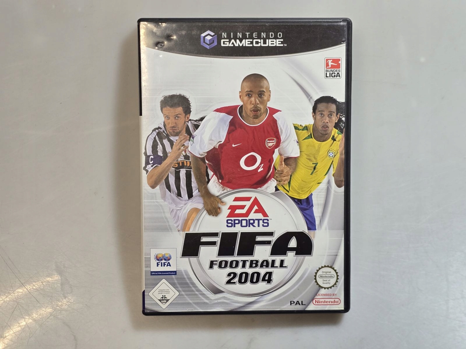 FIFA FOOTBALL 2004 NINTENDO GAMECUBE