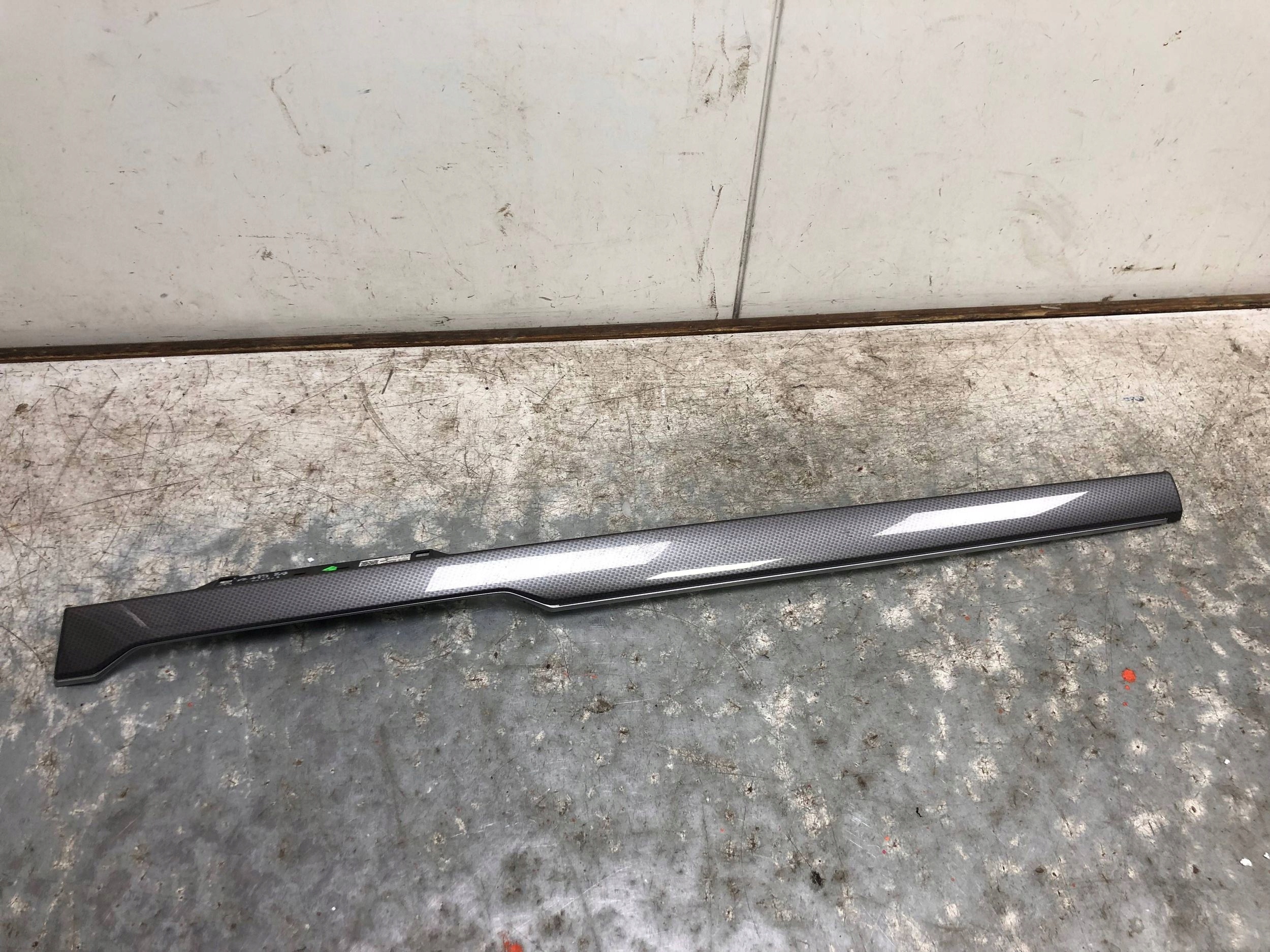 Moulage DEKOR Console VW PASSAT B8 LIFT 3G1853300D