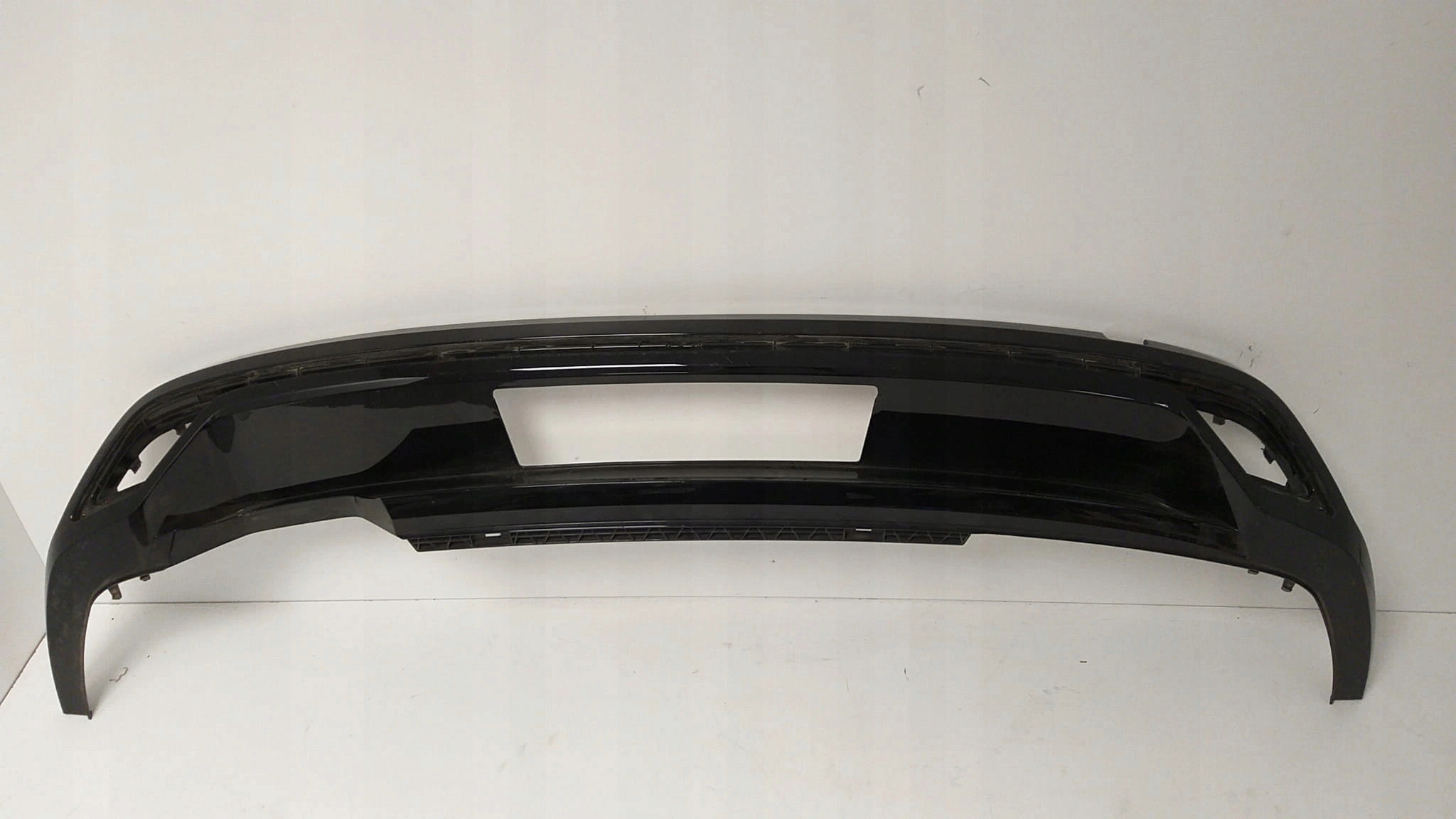 VW TOURAN R-LINE 5TA 16-20 SPOJLER ZDERZAKA TYLNY