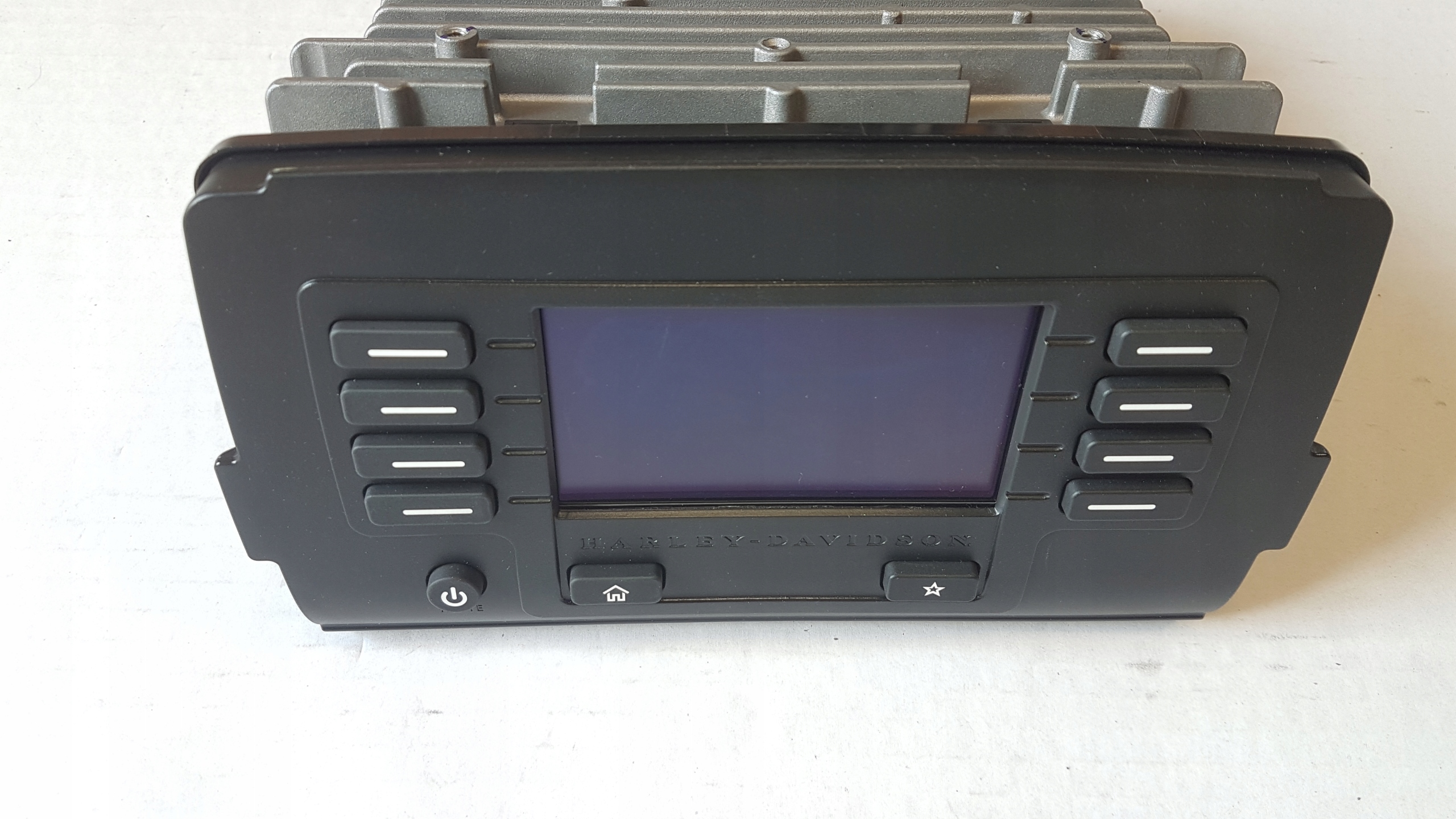 76000230 - HARLEY DAVIDSON TOURING 17-18 РАДИО БУМ! Коробка 4.3