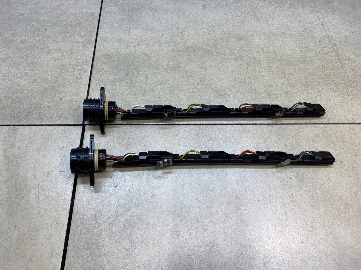 WIĄZKA POMPOWTRYSKIWACZY GOLF IV 1.9 TDI 038971803