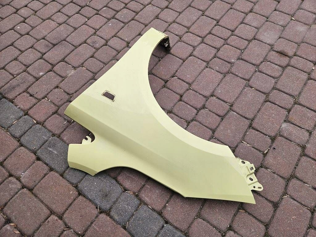 fender front front left Z41K zolty - posiada only ryse Opel Corsa E