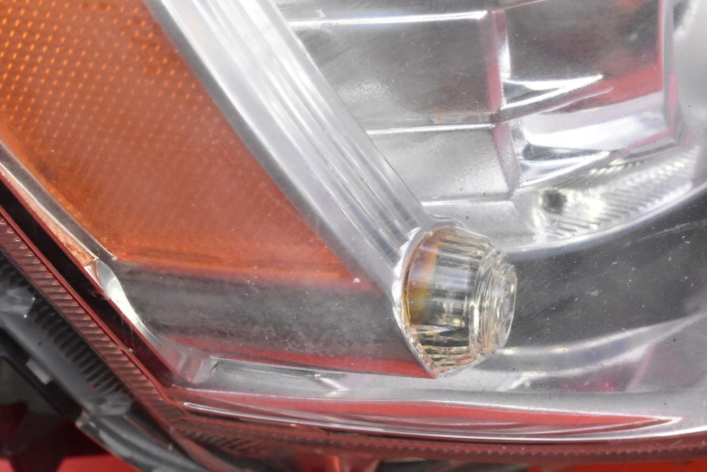 REFLEKTOR right light front XENON EU MITSUBISHI OUTLANDER 2 II LIFT 09-13