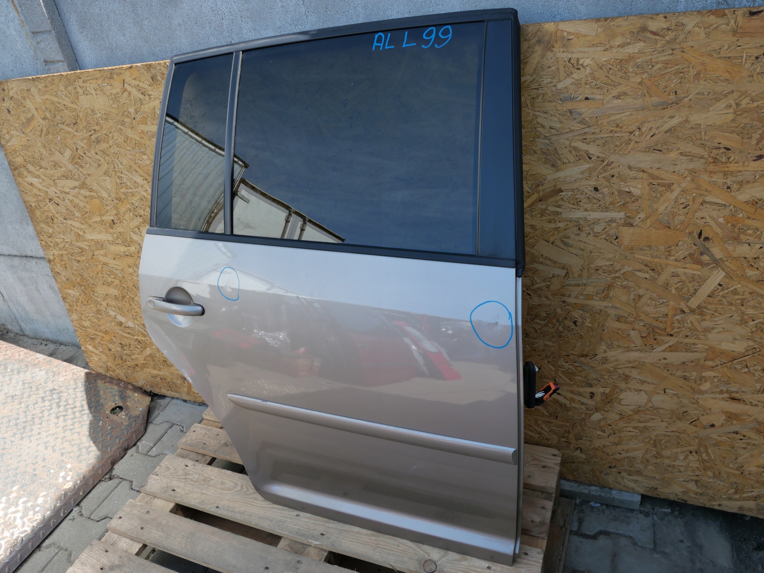 VW TOURAN LIFT heck rechts Tür