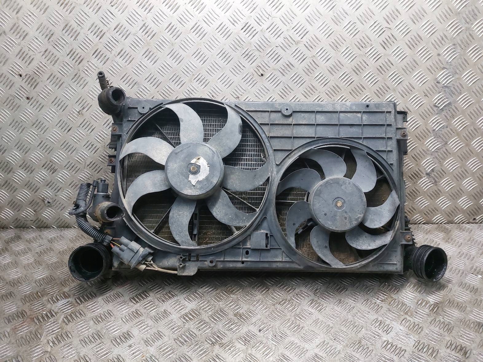 chladiče KOMPLET + ventilátor VOLKSWAGEN CADDY III 1.9 TDI