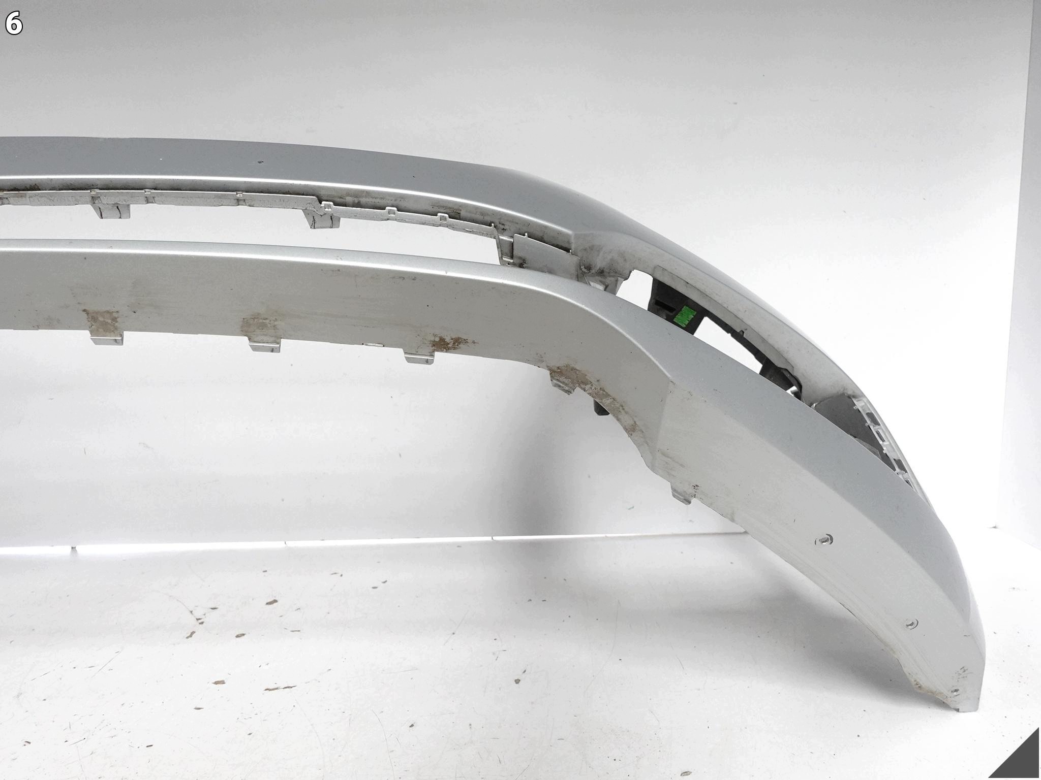SKODA SCALA 657 19-23 bumper front + support WERSJA below washers 657807221