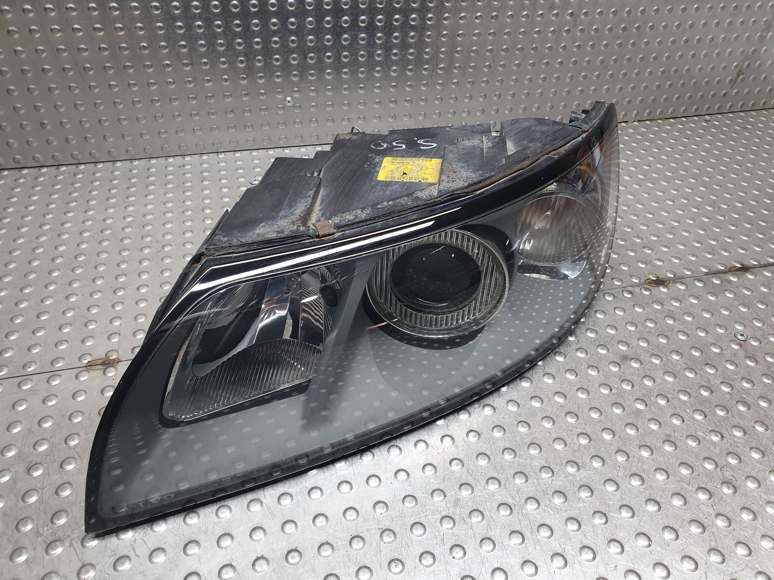 REFLEKTOR light left front 30698648 VOLVO S40 V50 and
