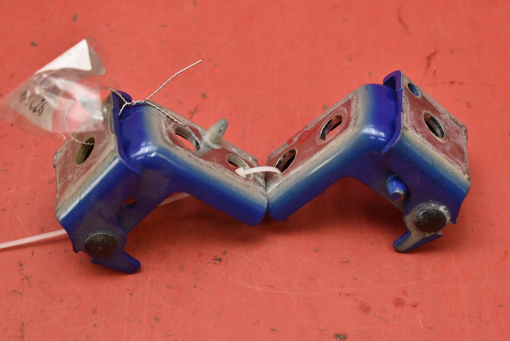 hinge hinges door right rear part OPEL MOKKA B 20