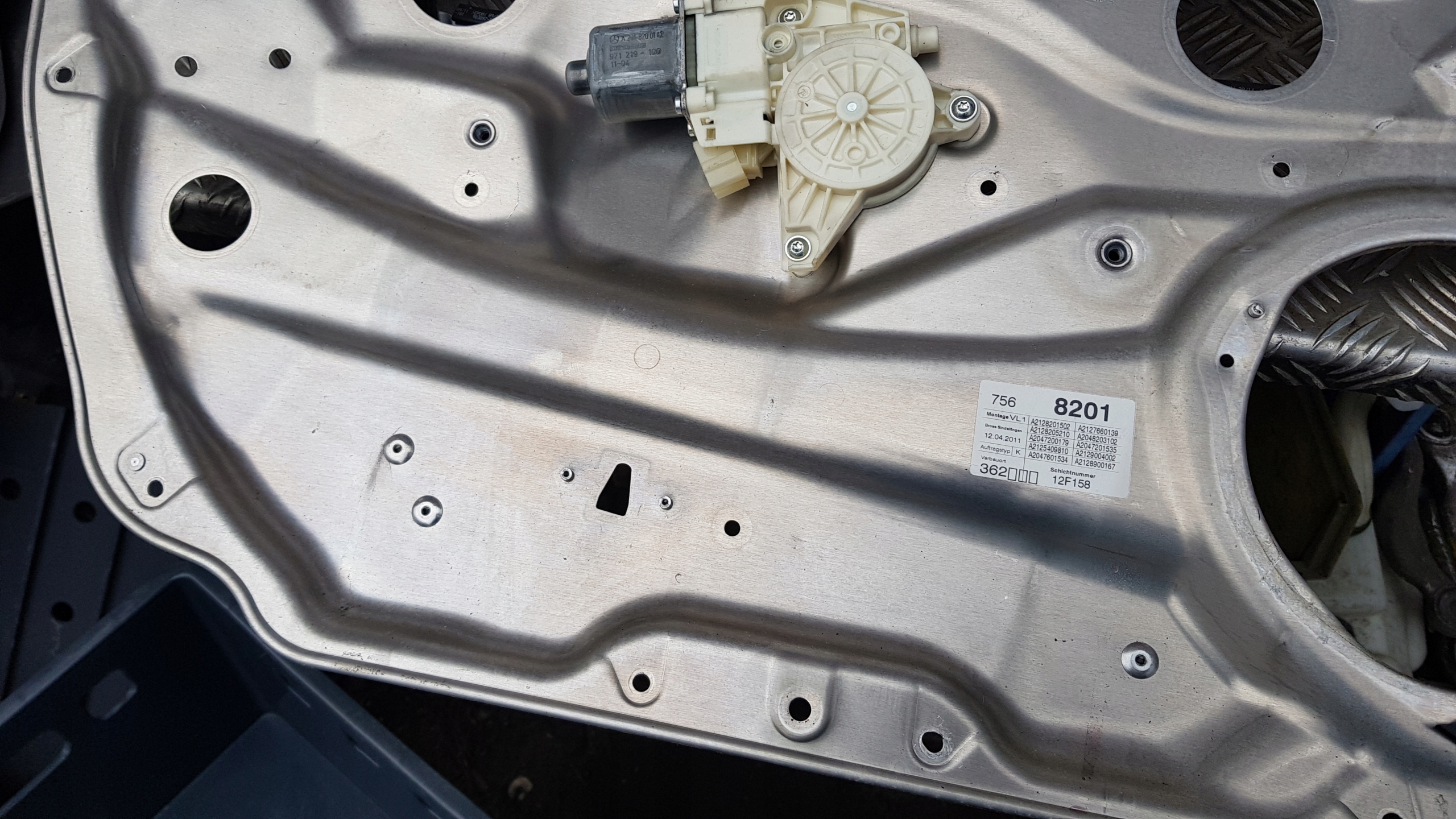 MERCEDES W212 PODNSNIK windows left front mini motor