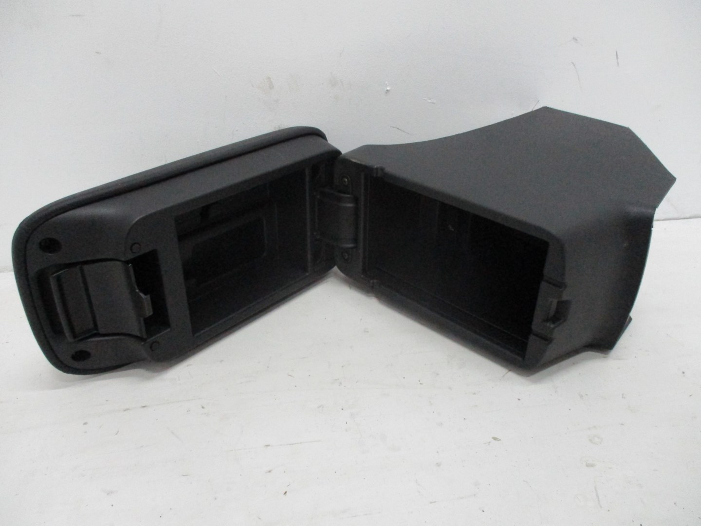 TUNEL bracciolo MITSUBISHI OUTLANDER 8011B156