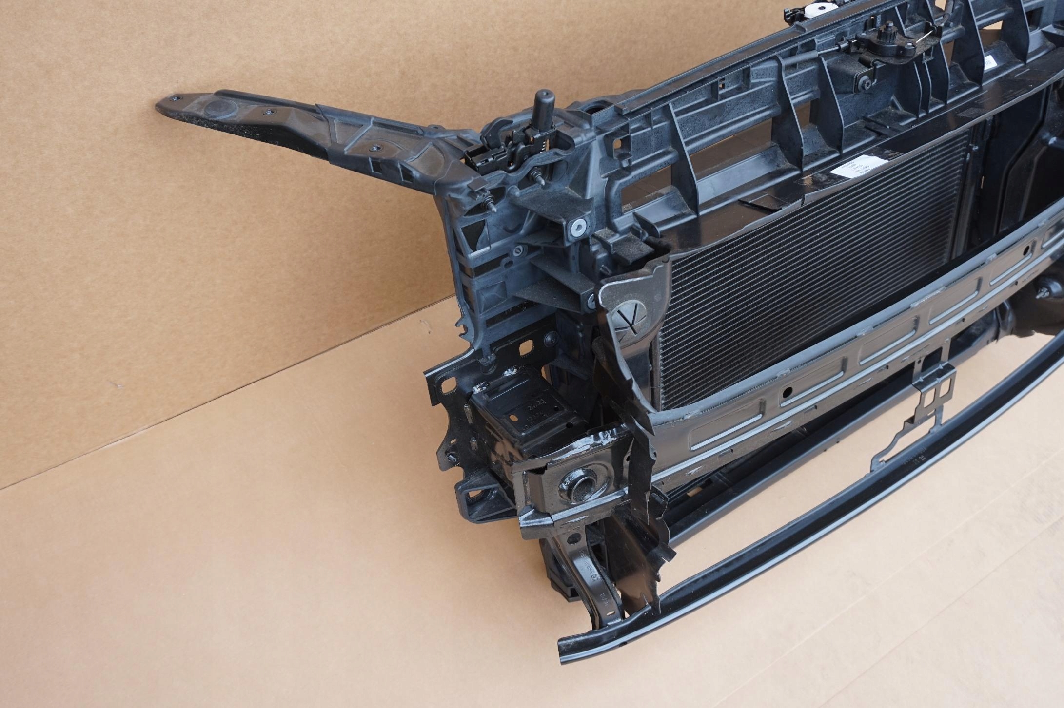 PAS PRZEDNI AUDI KOMPLETNY Q2 81A 1.0TFSI 20R Jakość części (zgodnie z GVO) O - oryginał z logo producenta pojazdu (OE)