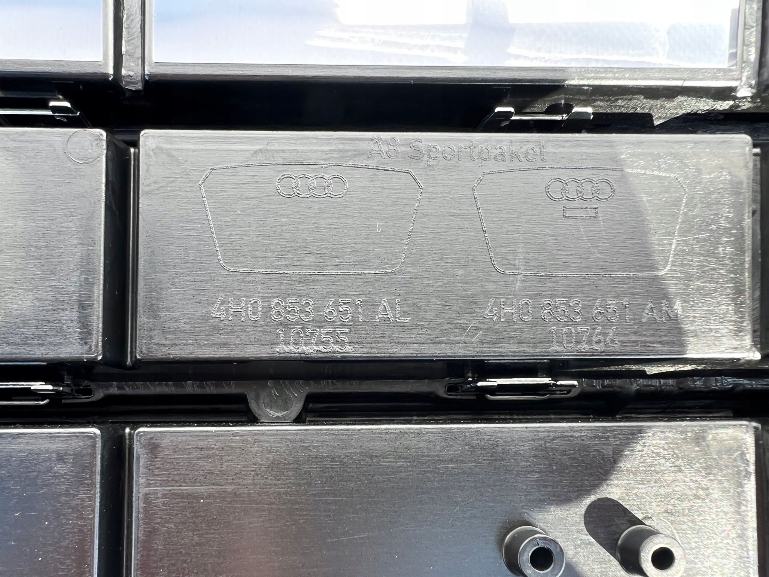 ATRAPA GRILL AUDI A8 4H0 LIFT LIFTING NEW ORYGINAL Producent części Audi OE