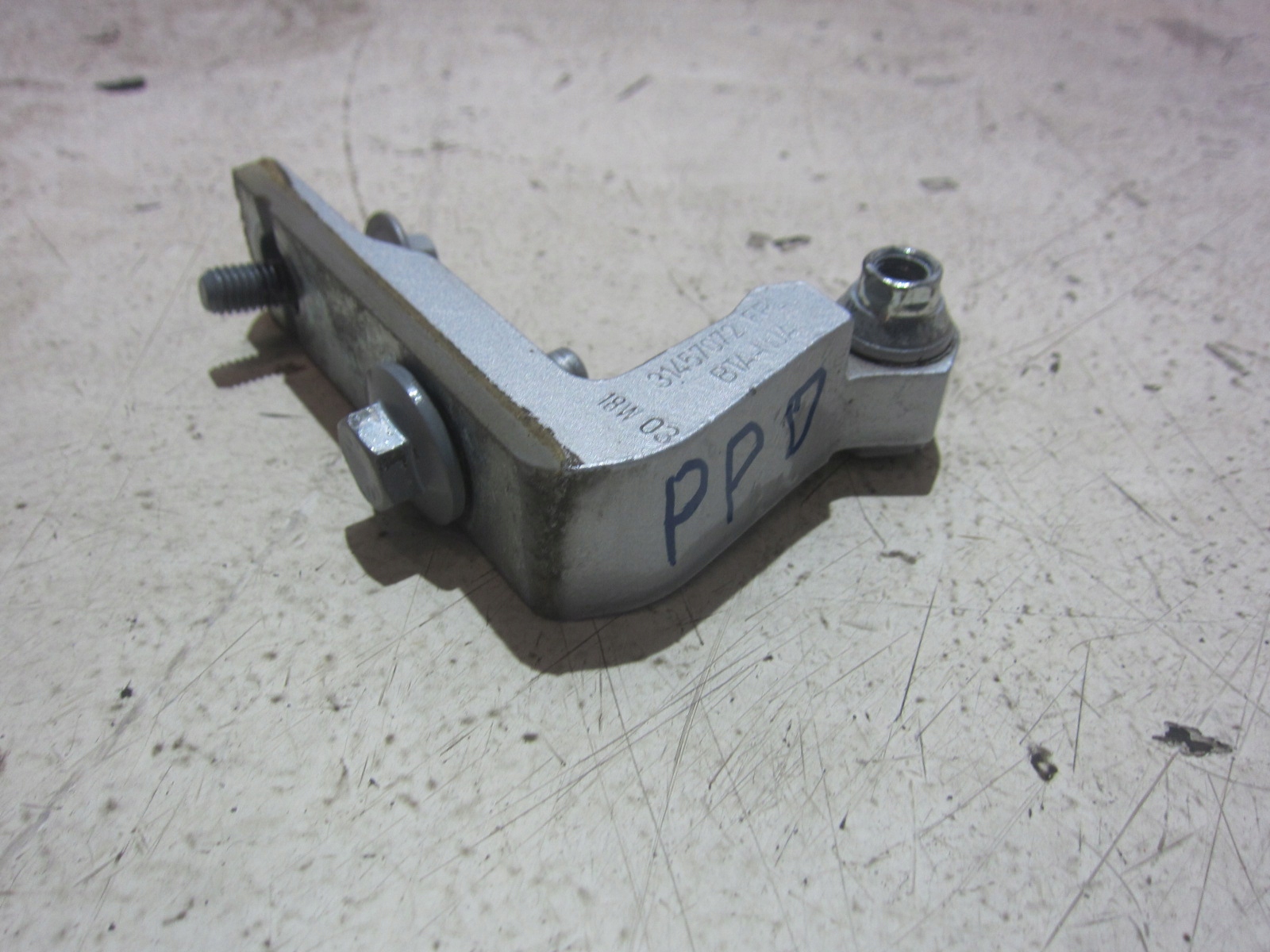 VOLVO XC40 right hinge front front right hinges door XC 40 31457072