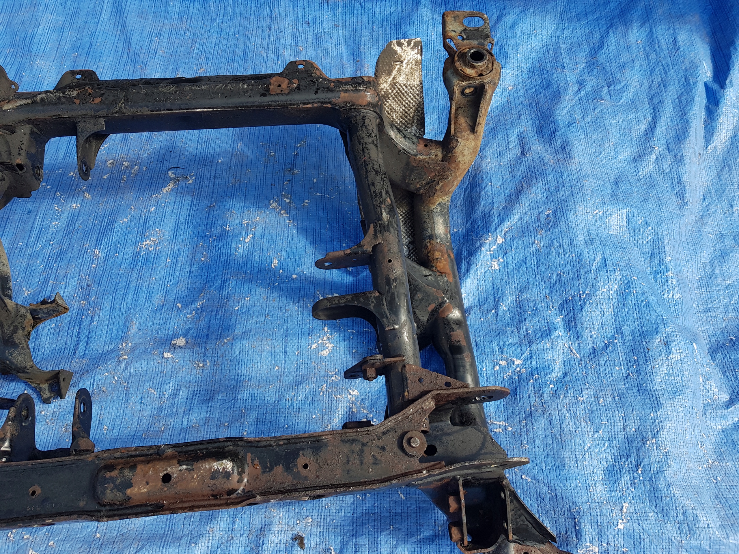 axle beam front of the engine MERCEDES W251 sider subframe axle beam
