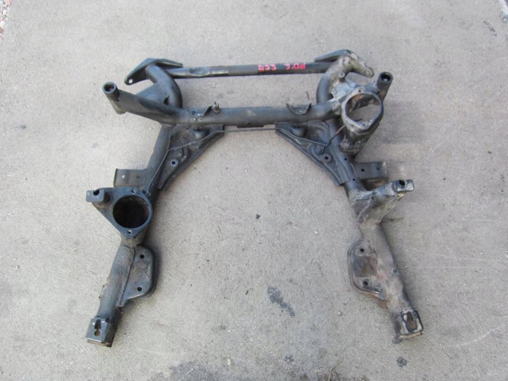 BMW E53 X5 sider subframe below engine axle beam of the engine