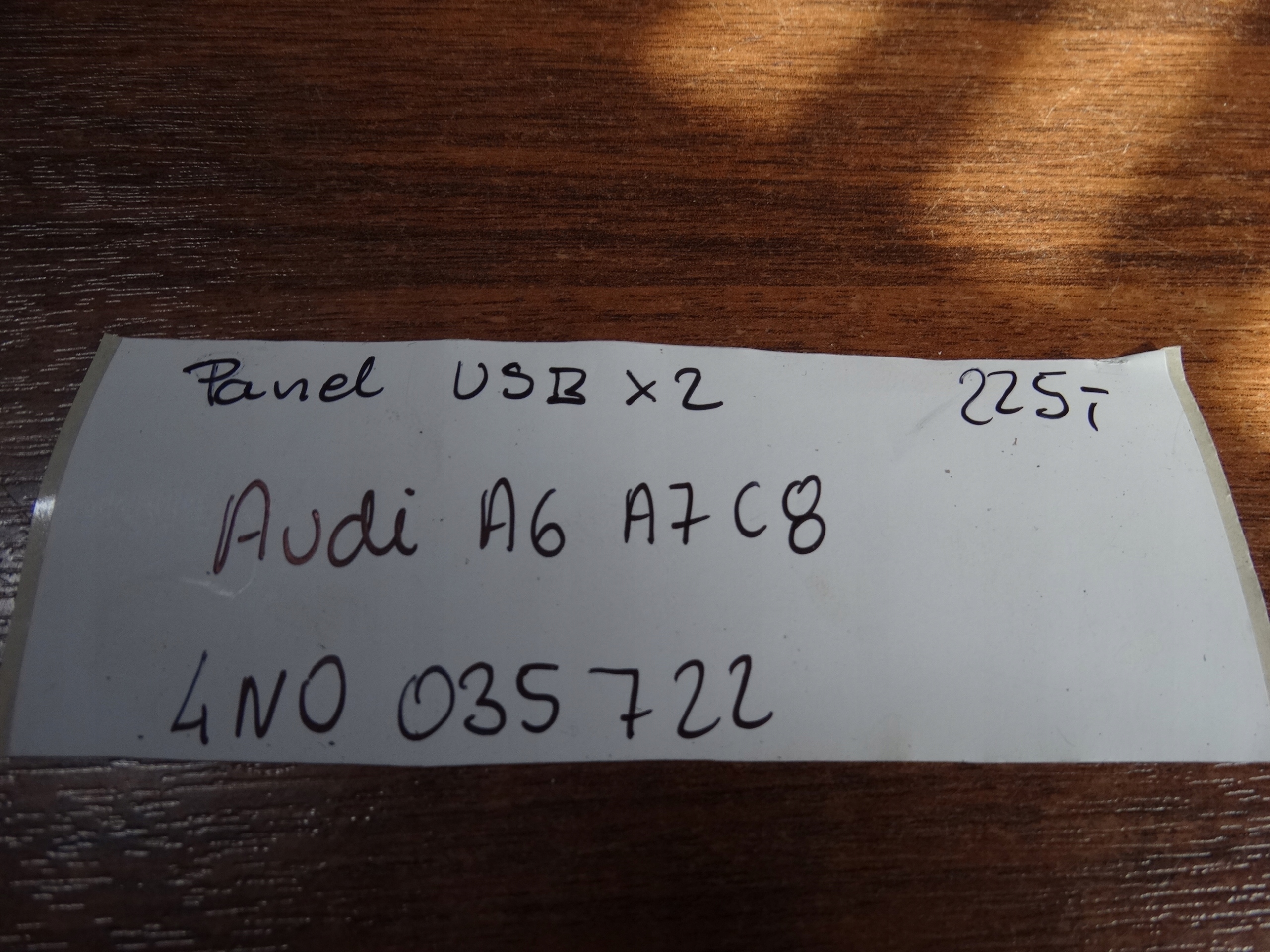 IDEALNY PANEL ZLACZE USB X2 AUDI A6 A7 C8 Q7 Q8 1 9