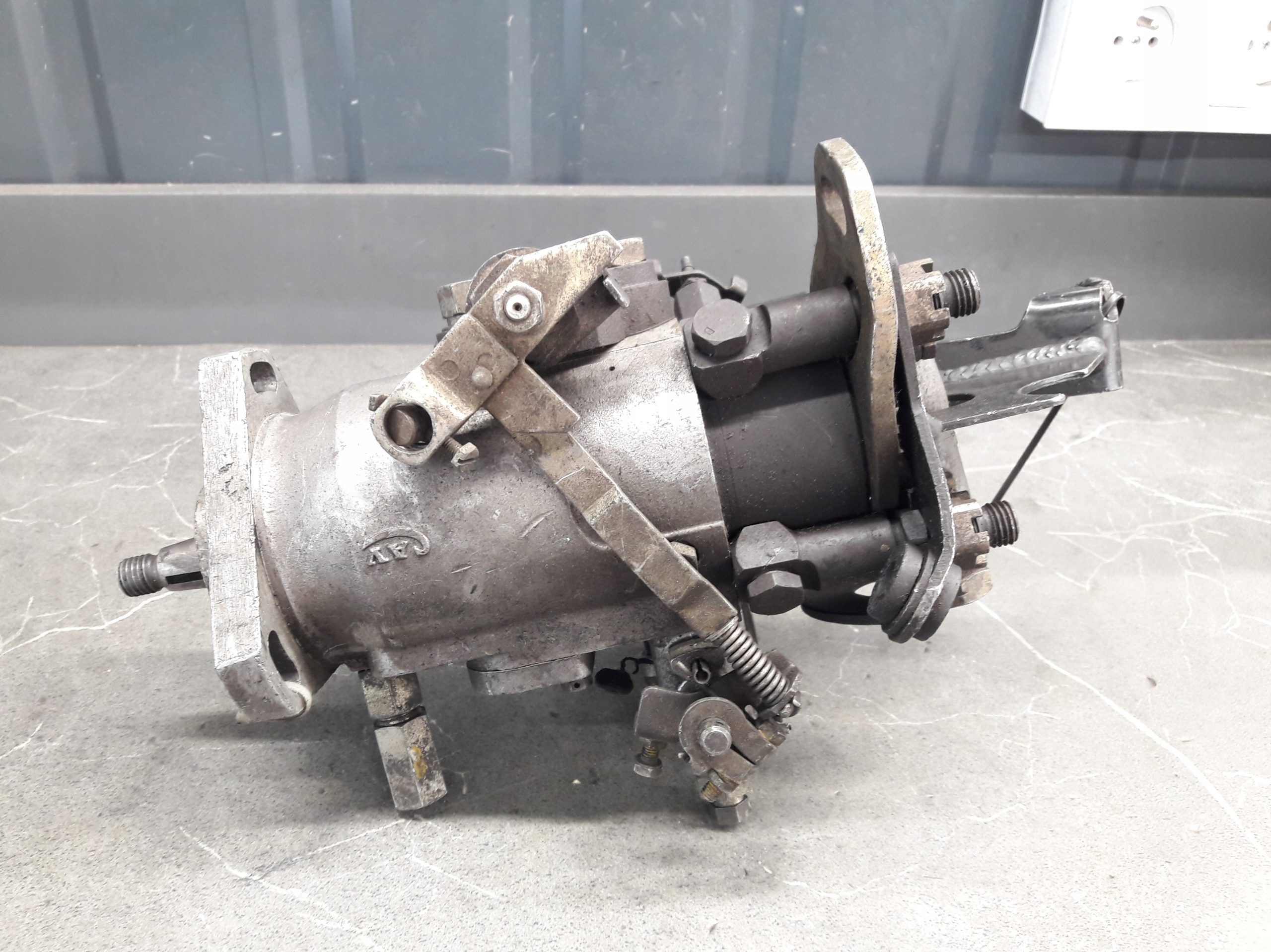 068130107G injection pump VW Golf and 1,5D