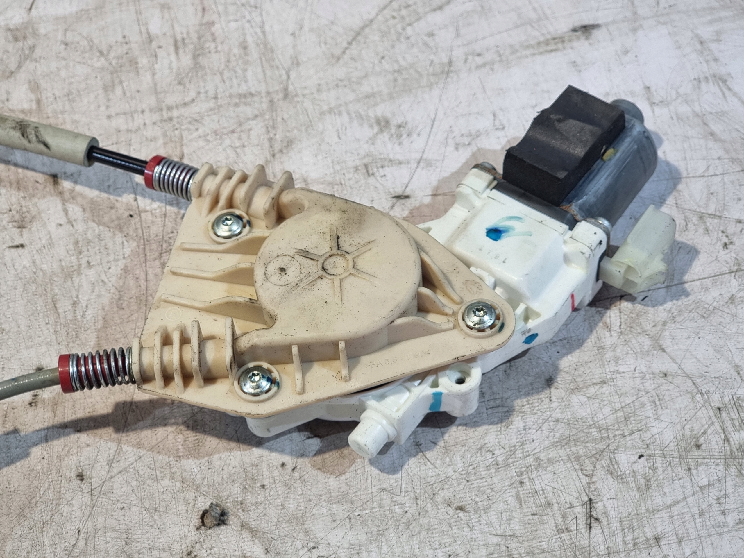 window regulator right front OE 05074798AA DODGE CALIBER 07r