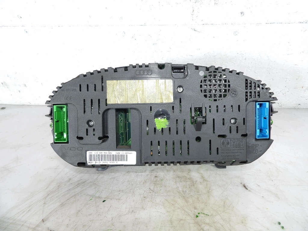 AUDI A3 8L 1.8B dials 8L0920900C