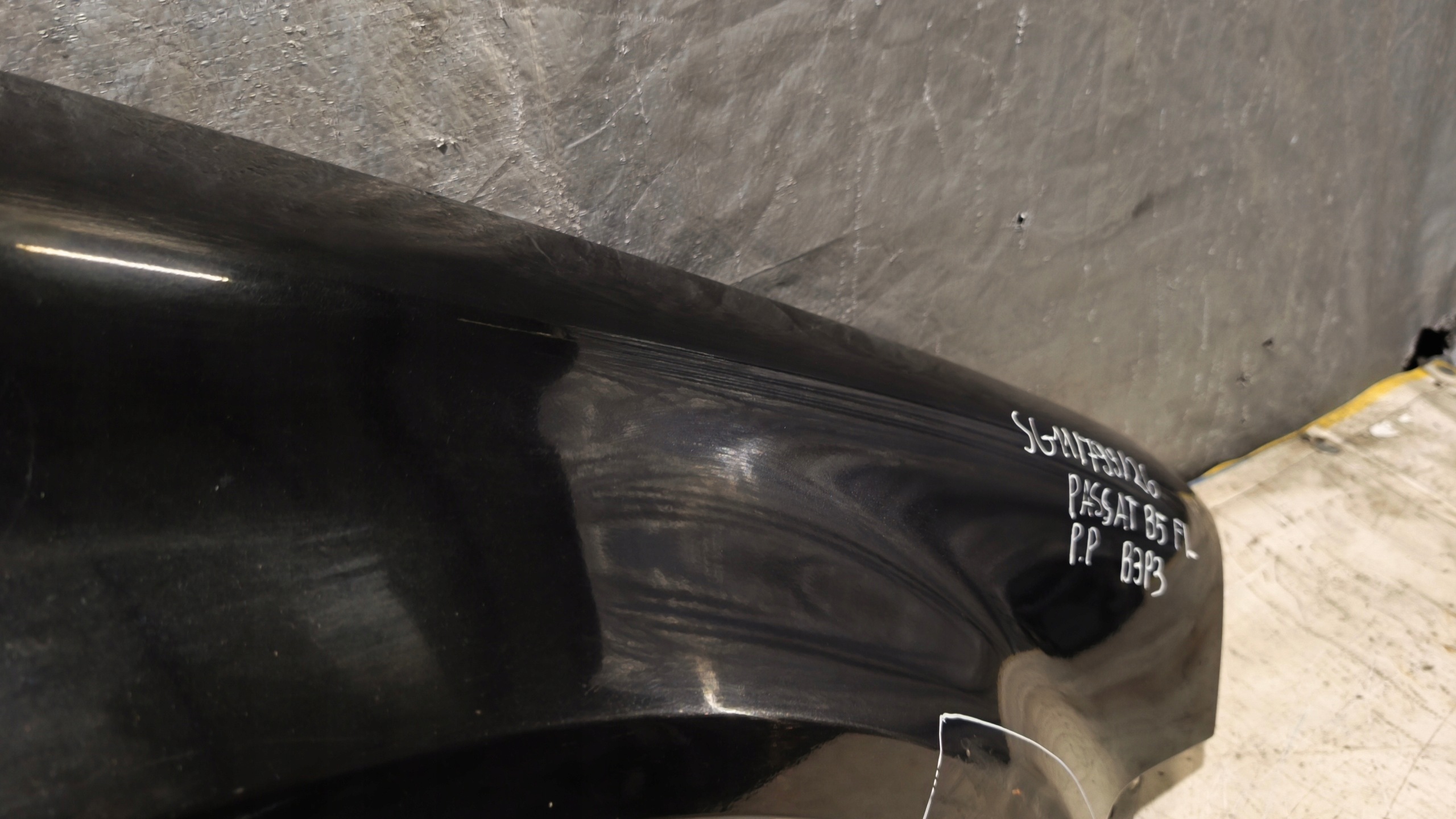 fender right front VW PASSAT B5 FL K: LC9Z