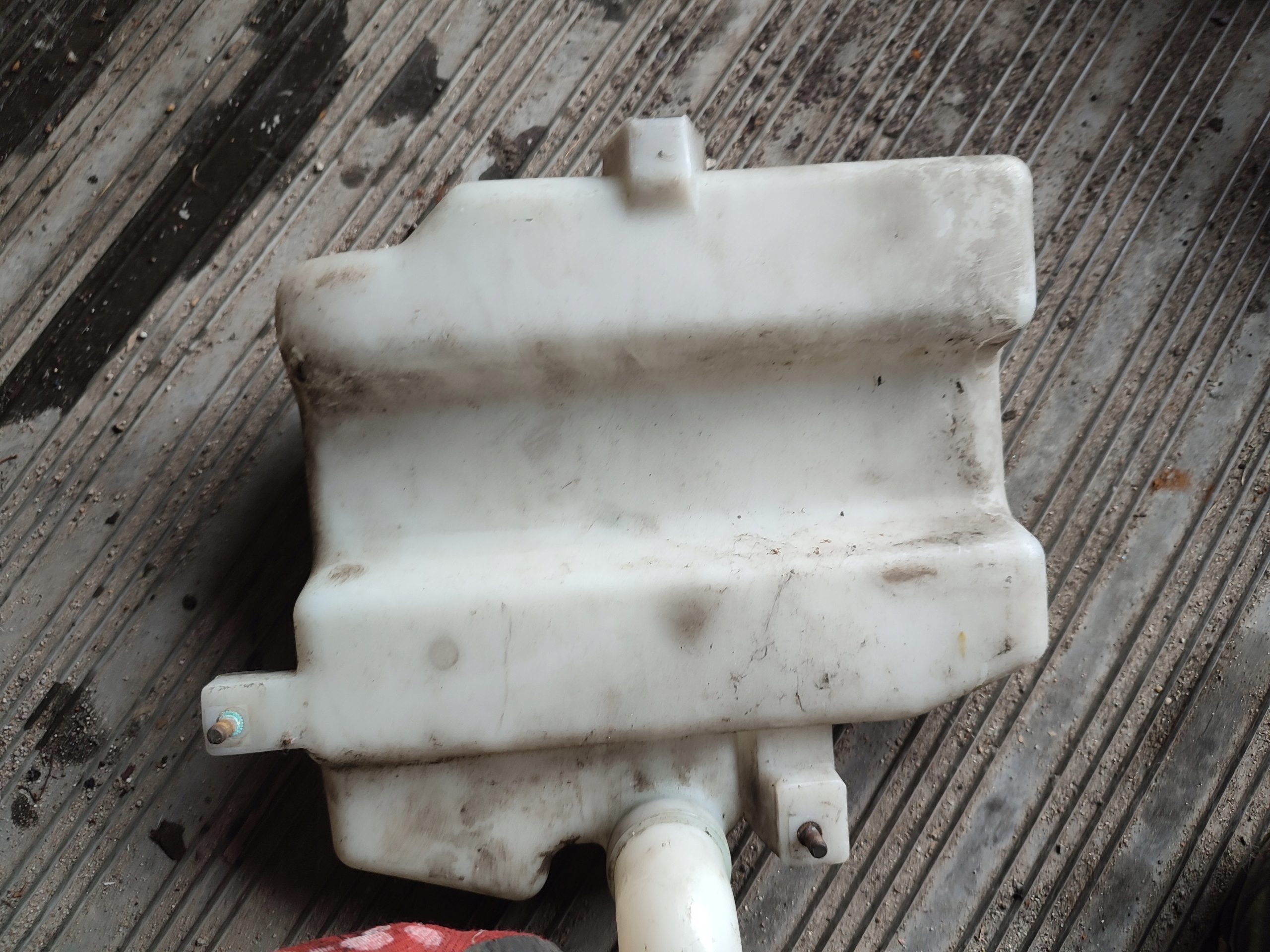 washer fluid tank opel vectra b 90586632