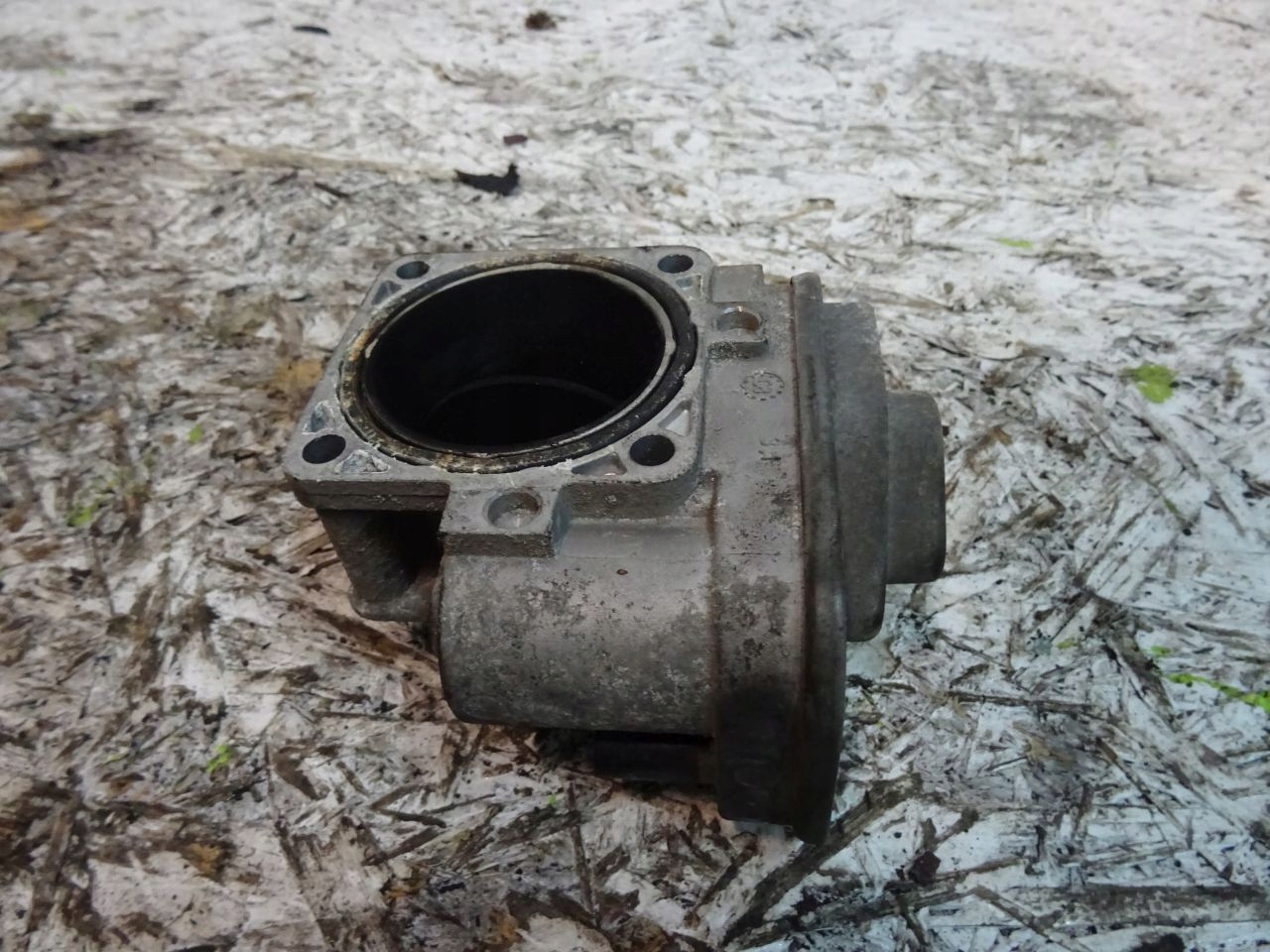 VW CADDY throttle flap 038128063J