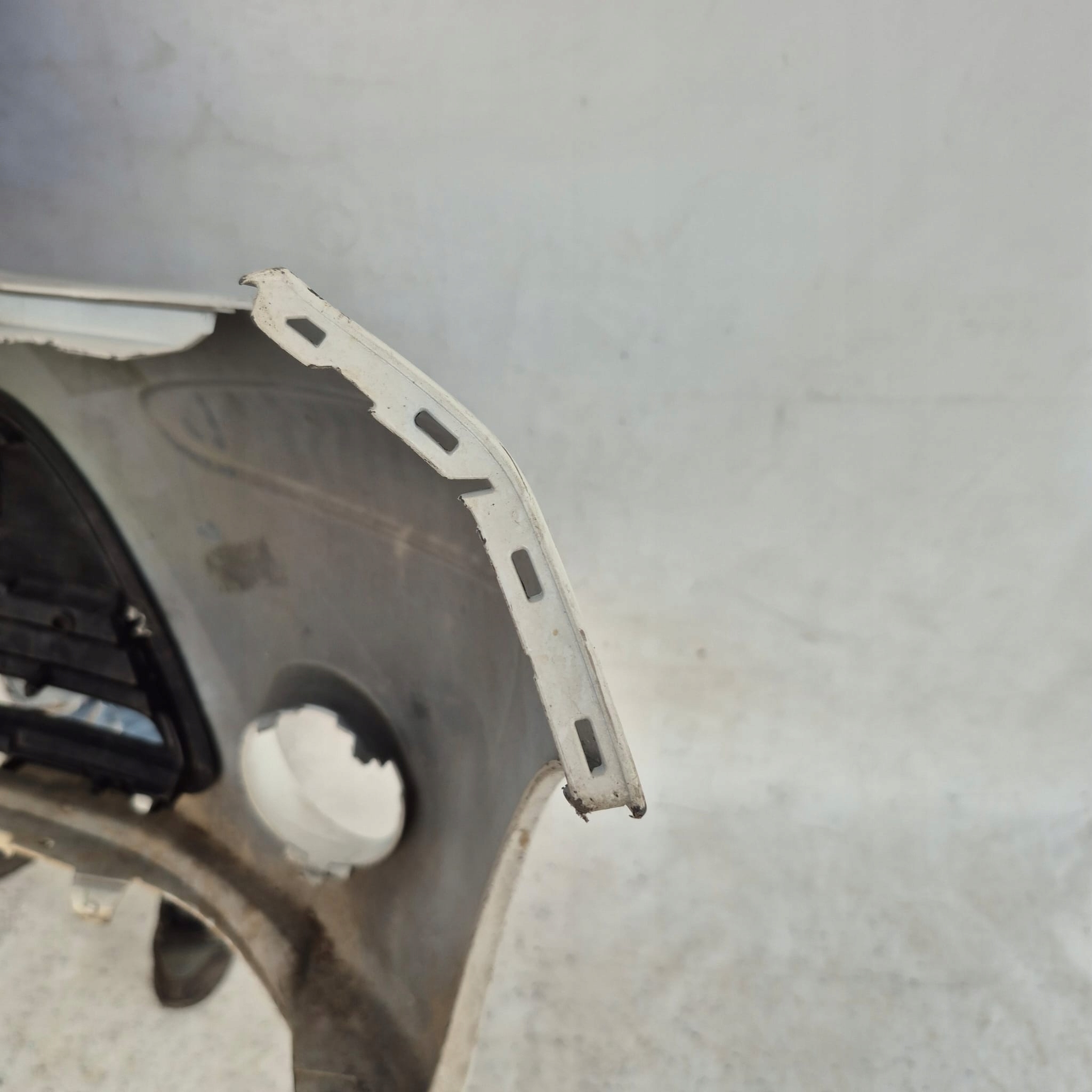 TOYOTA AYGO and LIFT 12-14 bumper front front
