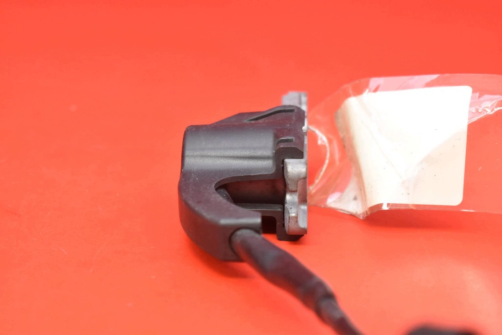 impact sensor P31305432 VOLVO V40 2 II 12-16