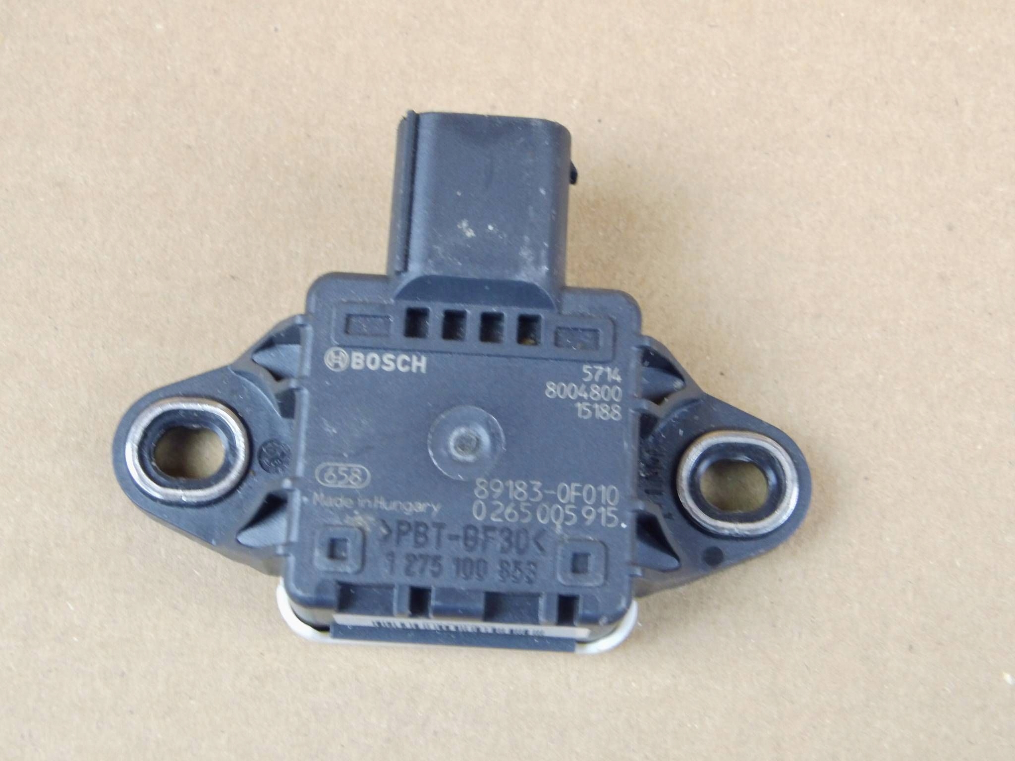 Toyota Avensis T27 module computer sensor ESP 89183-0F010