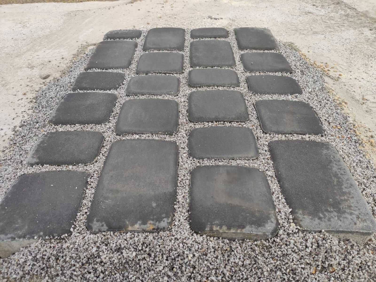 

Zasypka granitowa 1-3 Fuga do kostki i płyt 25 kg