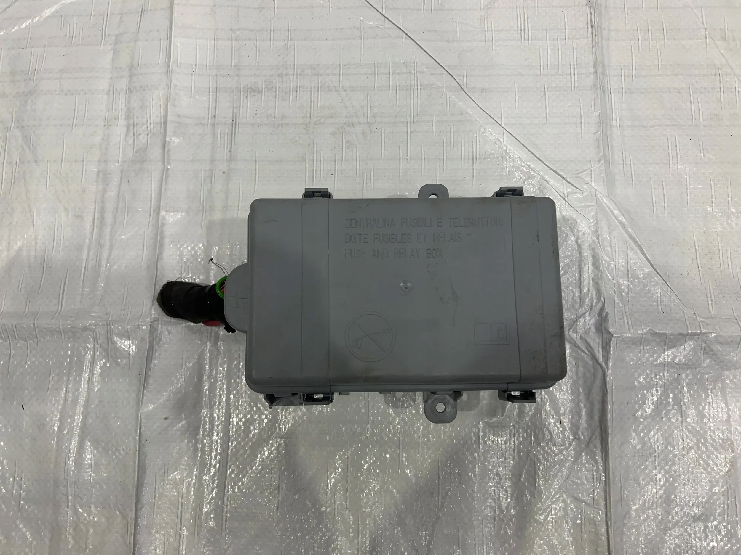 MASERATI GRECALE SKRZYNKA OBUDOWA BEZPIECZNIKÓW Producent części Maserati OE