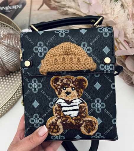 TORBA TOREBKA DAMSKA LISTONOSZKA KUFEREK NA RAMIĘ MAŁA TEDDY BEAR MIŚ KOLOR Model 2774