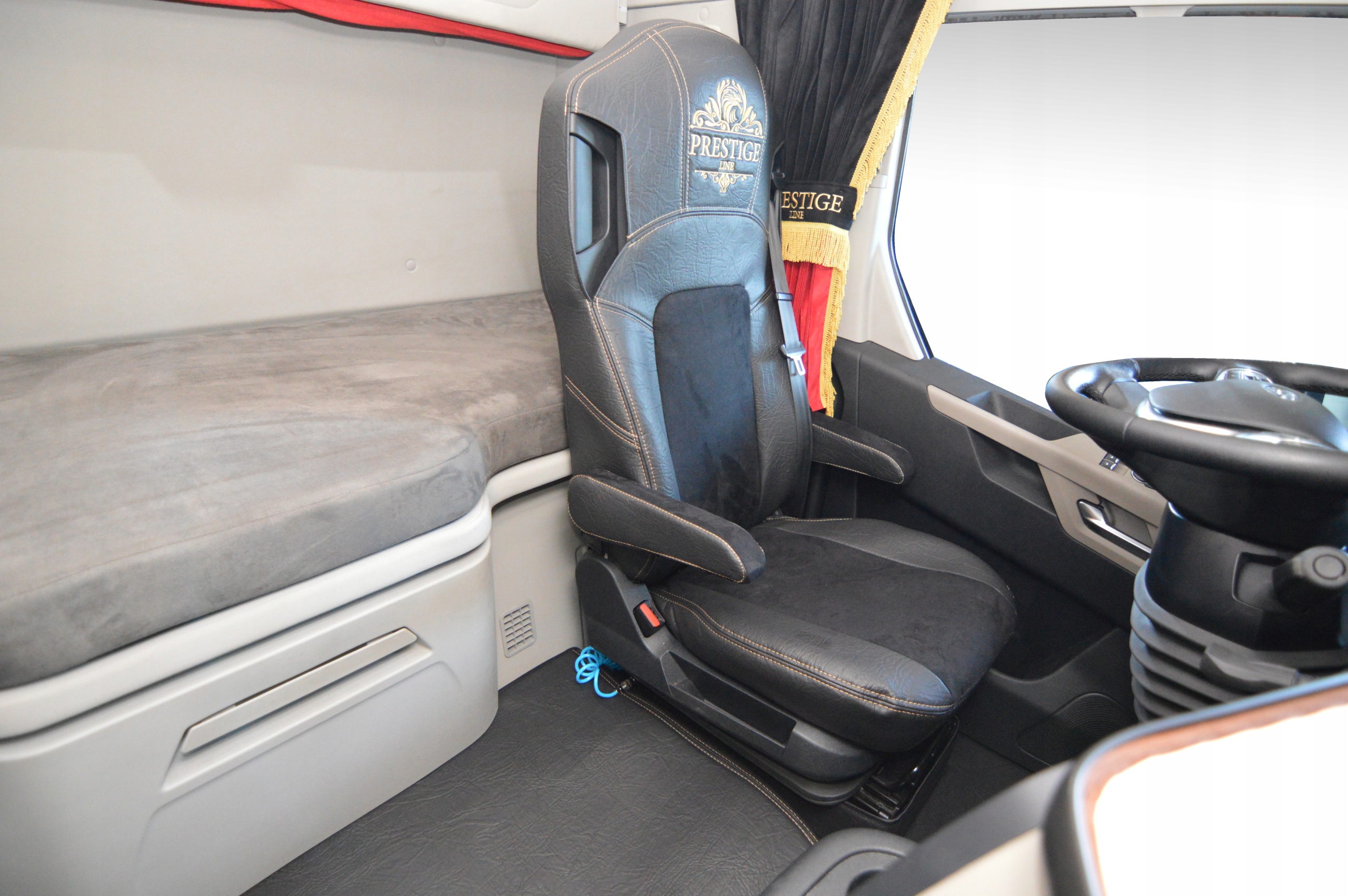 Pokrowce na fotele PRESTIGE LINE FORD F-MAX Kod producenta ZPHU SABA S.C.