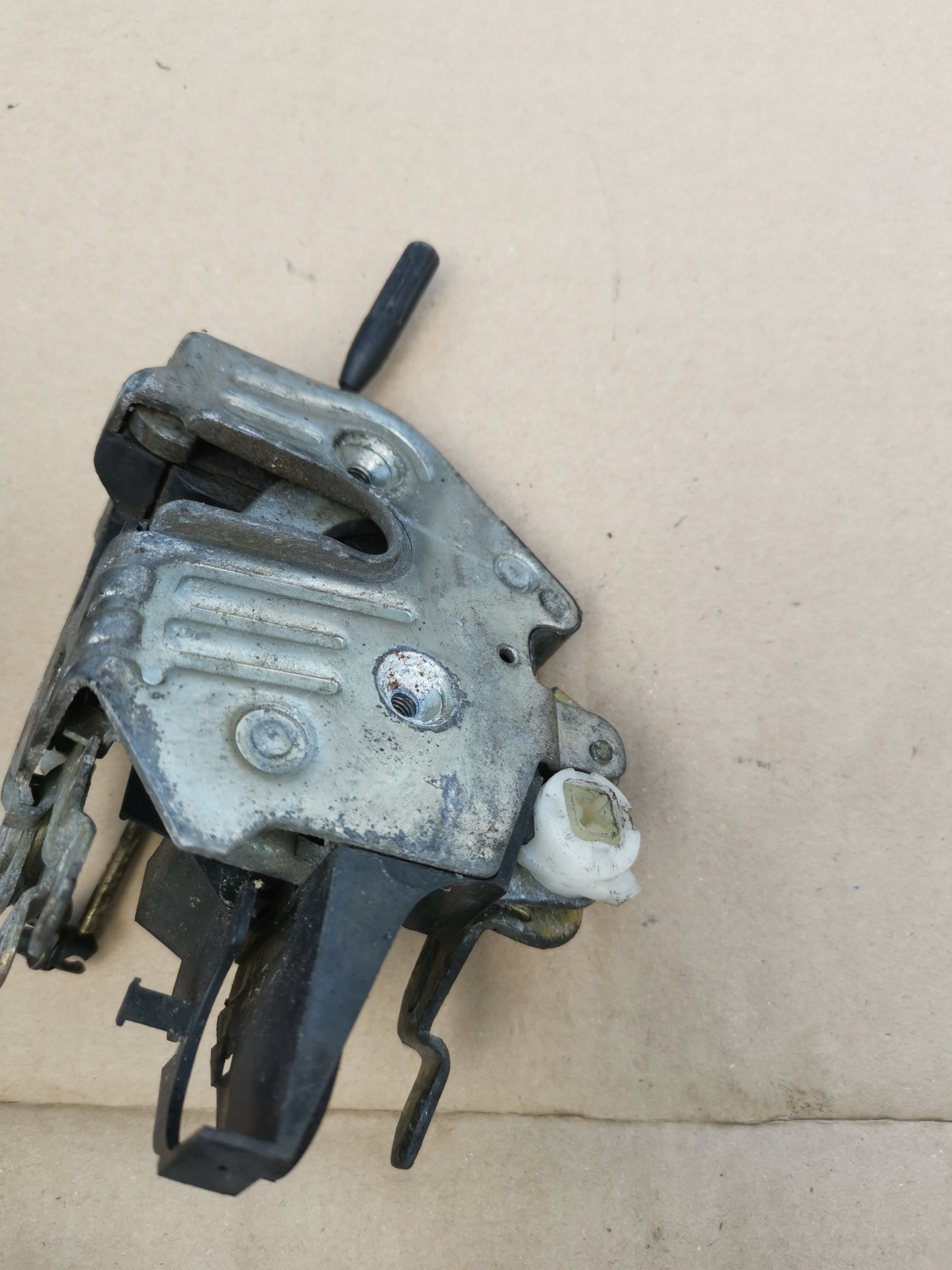 lock door left right rear part front MERCEDES W124