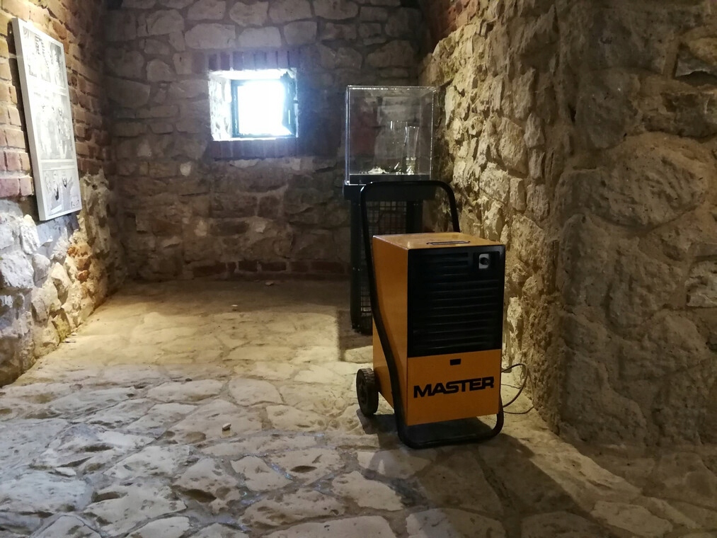 MASTER DH752P - OSUSZACZ POWIETRZA Emisja hałasu 52 dB