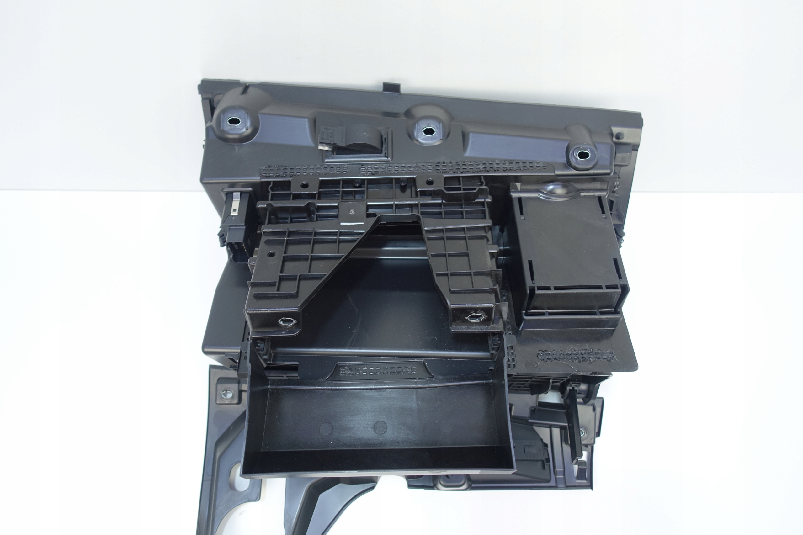 Handschuhfach des Beifahrers AUDI A1 II 82A 82C857035 UK