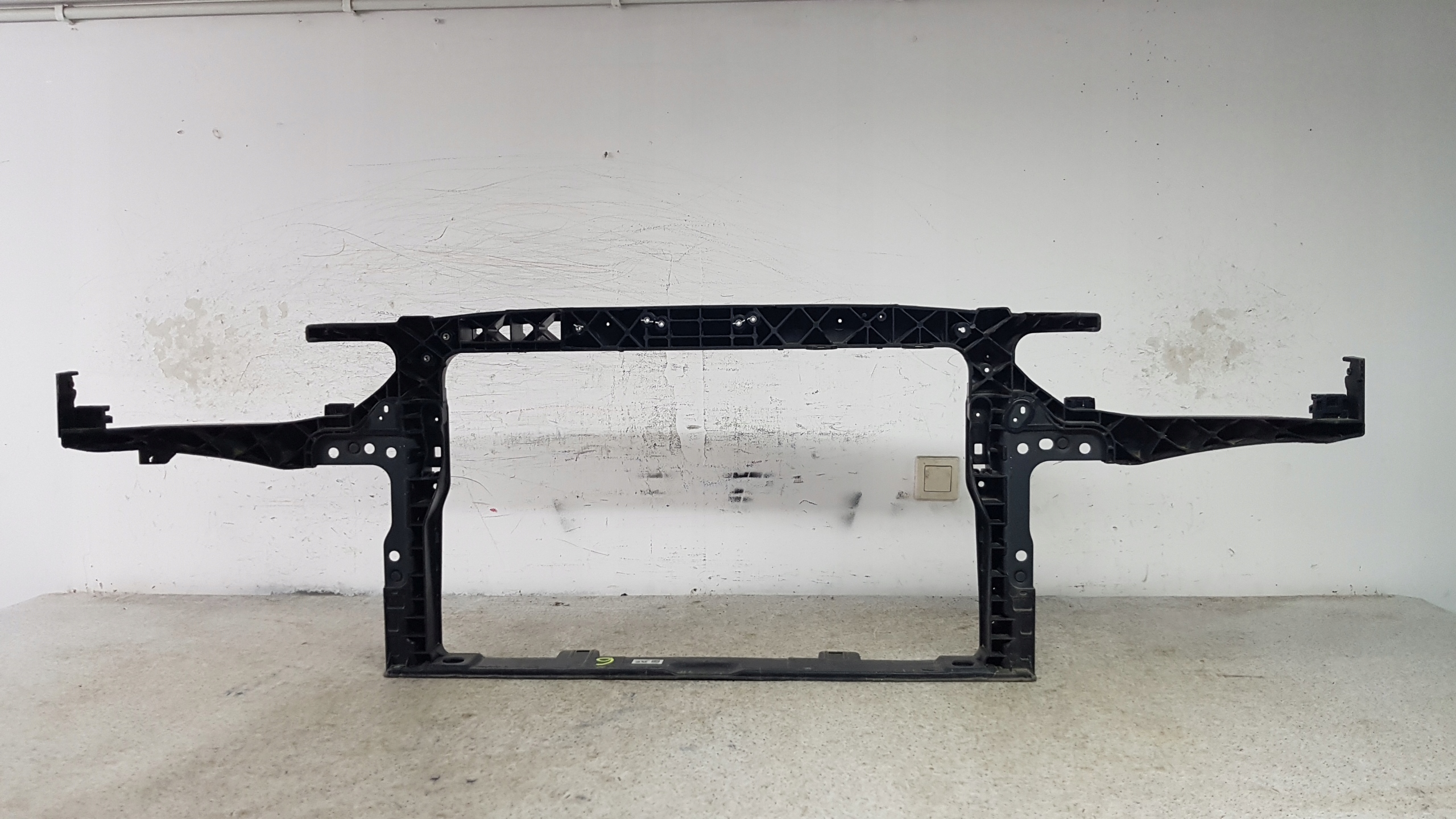 HYUNDAI IONIQ 2016 - support panel for radiators pillar 8188