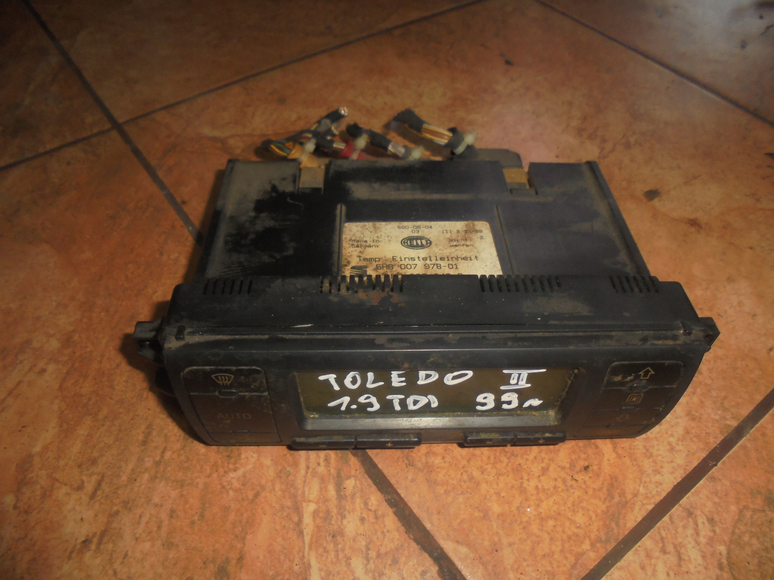 PANEL NAWIEWU KLIMY TOLEDO II 1.9TDI 99' SEDAN